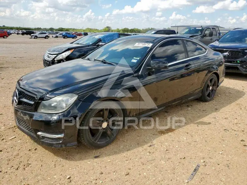 2013 Mercedes Benz C-Class фото