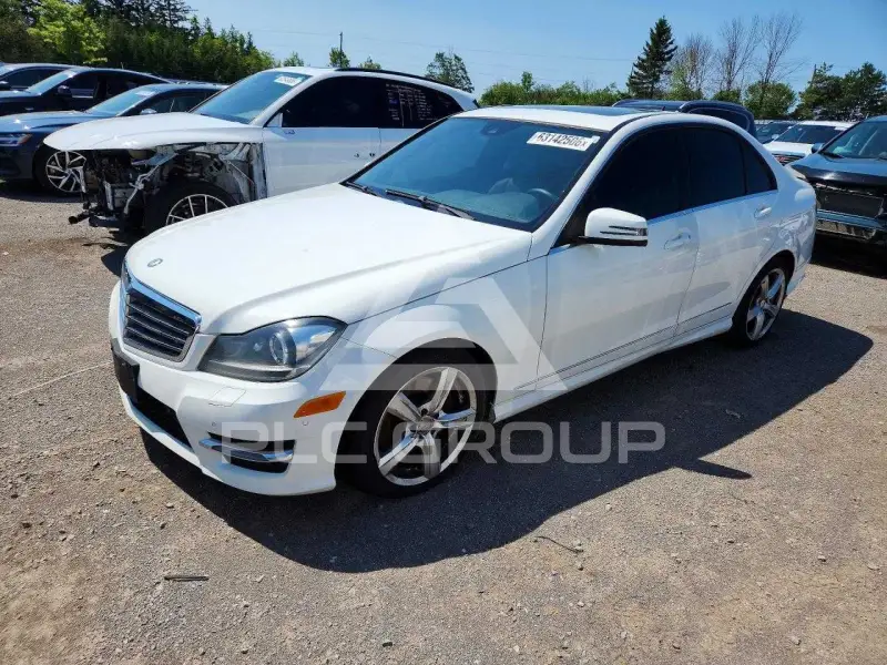 2013 Mercedes Benz C-Class фото