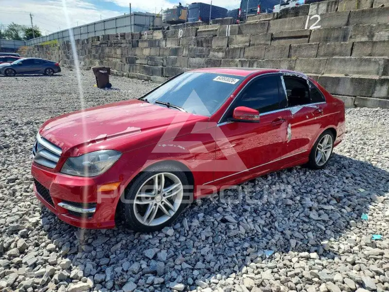 2013 Mercedes Benz C-Class photo
