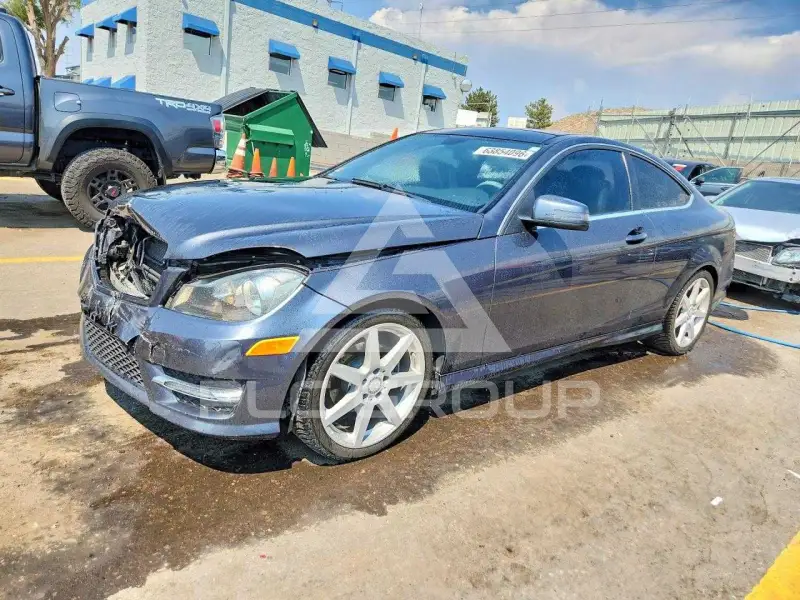 2013 Mercedes Benz C-Class photo