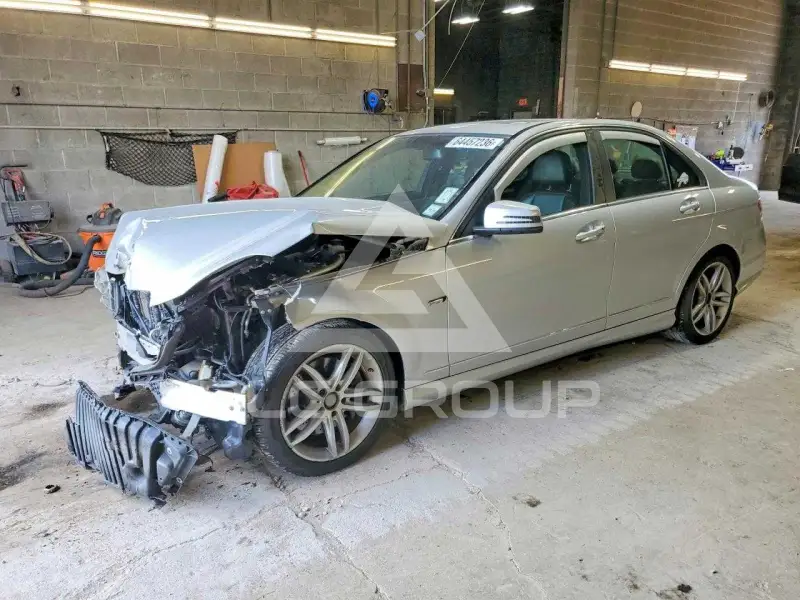 2013 Mercedes Benz C-Class фото