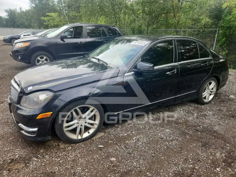 2013 Mercedes Benz C-Class фото