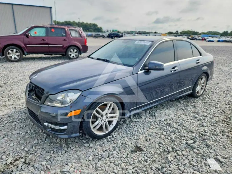 2013 Mercedes Benz C-Class фото