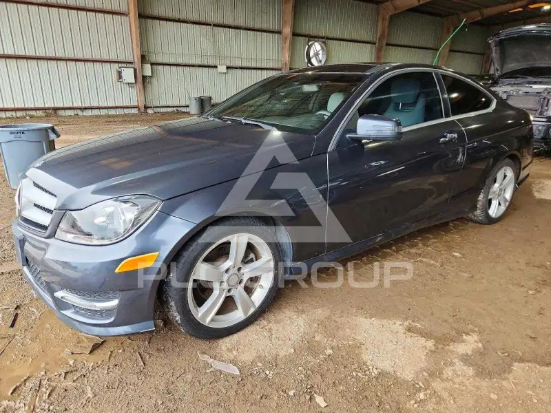 2013 Mercedes Benz C-Class photo