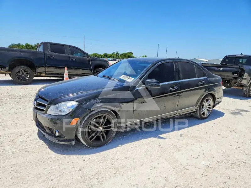 2013 Mercedes Benz C-Class фото