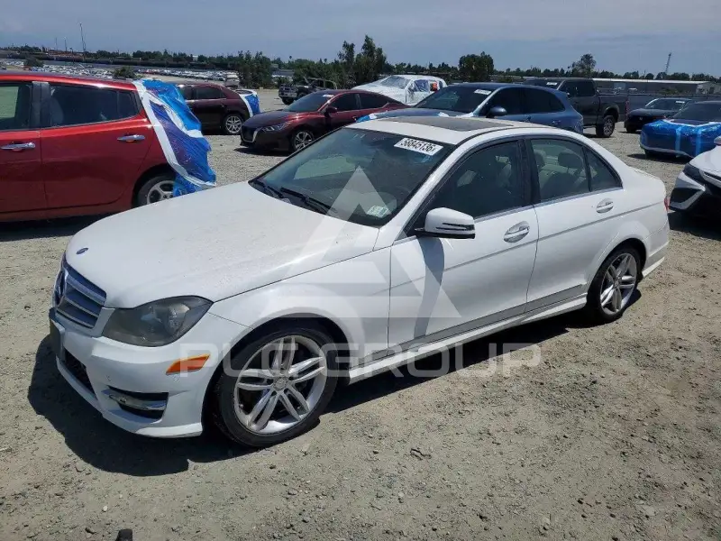 2013 Mercedes Benz C-Class photo