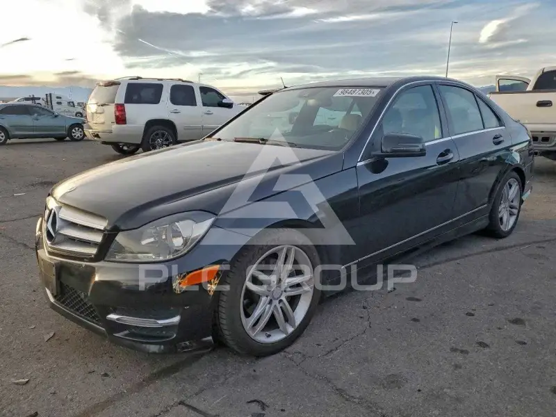 2013 Mercedes Benz C-Class фото