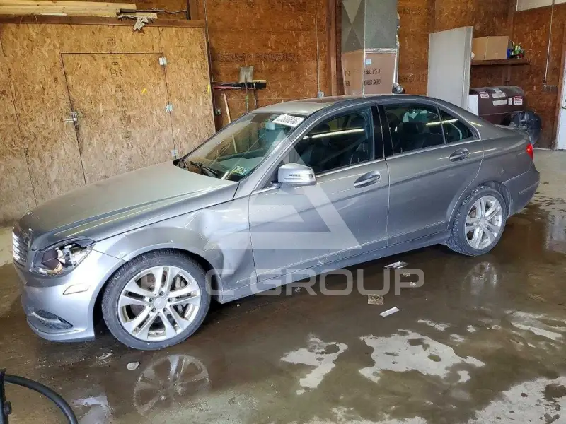 2013 Mercedes Benz C-Class фото