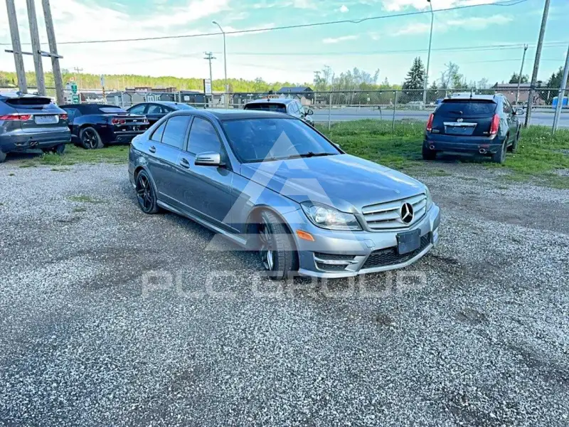 2013 Mercedes Benz C-Class фото