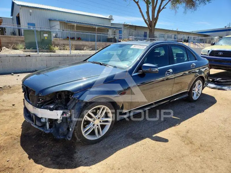2013 Mercedes Benz C-Class фото