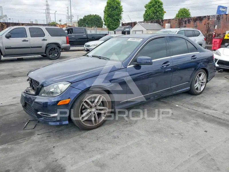 2013 Mercedes Benz C-Class фото