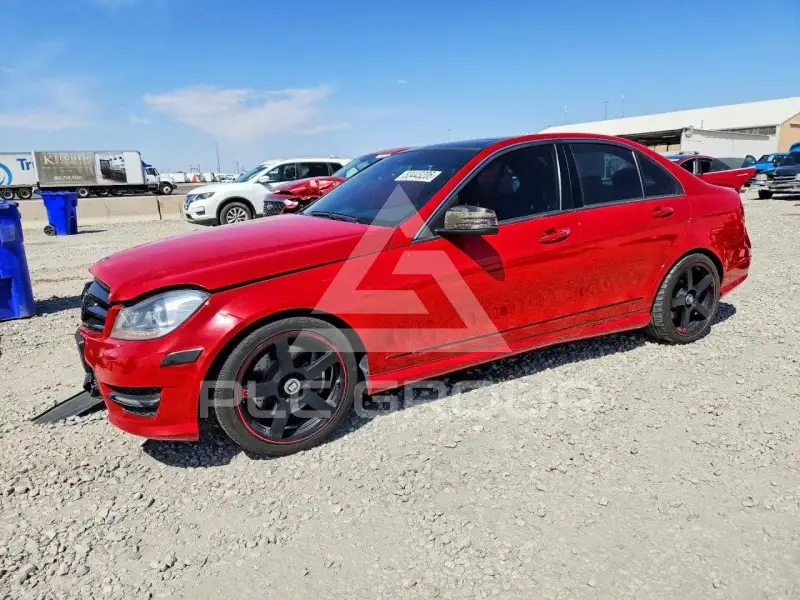 2013 Mercedes Benz C-Class фото
