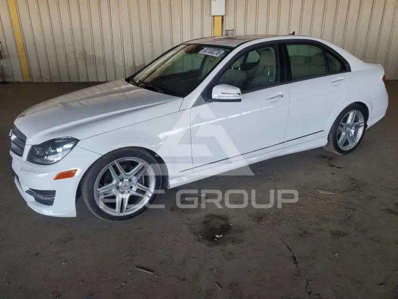 2013 Mercedes Benz C-Class фото