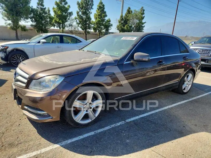 2013 Mercedes Benz C-Class photo