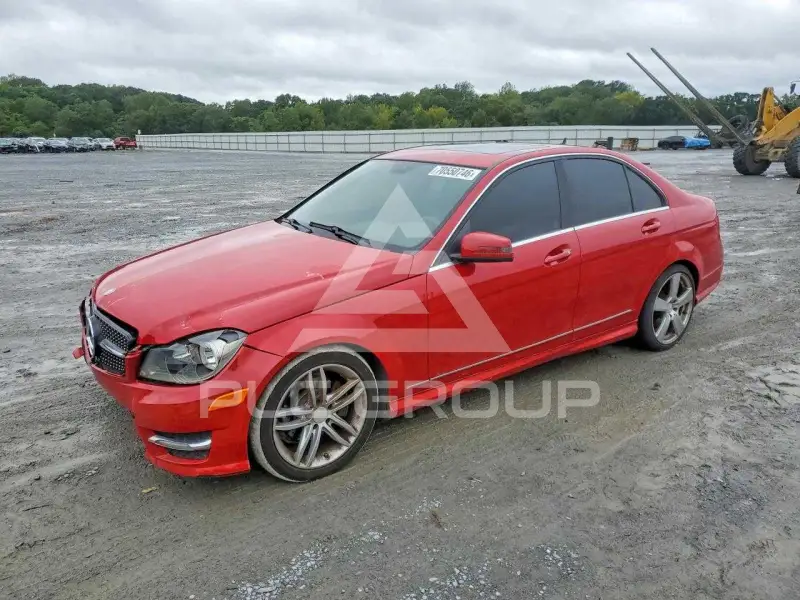 2013 Mercedes Benz C-Class фото