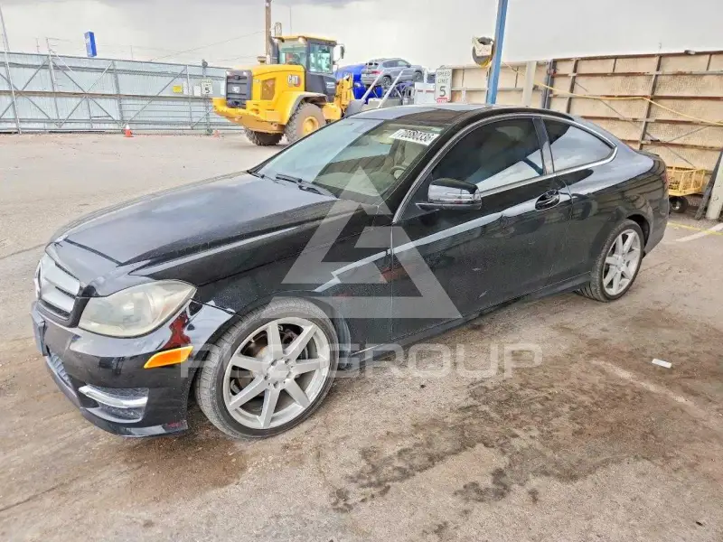 2013 Mercedes Benz C-Class photo
