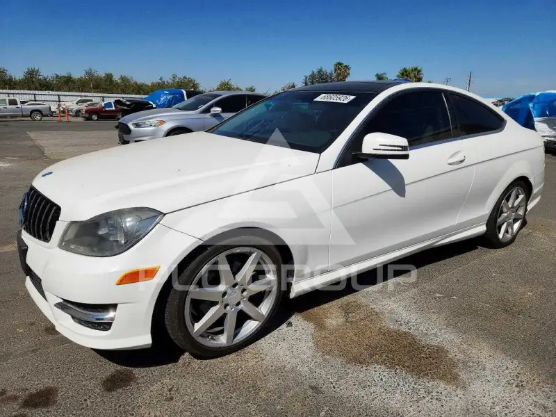2013 Mercedes Benz C-Class photo