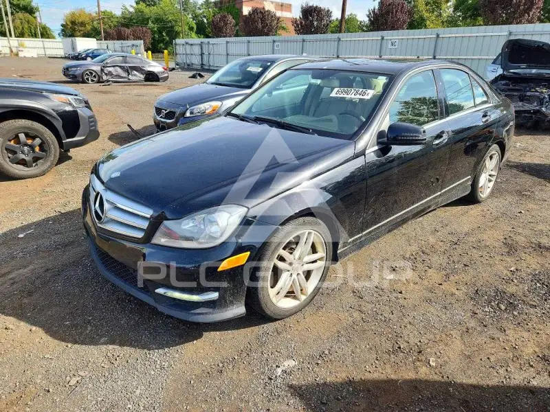 2013 Mercedes Benz C-Class photo