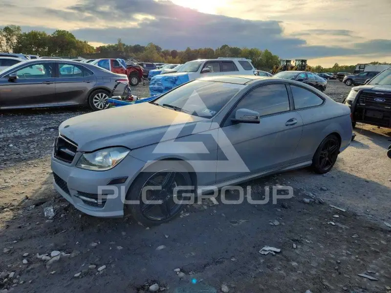 2013 Mercedes Benz C-Class фото