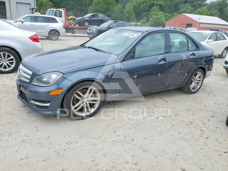 2013 Mercedes Benz C-Class фото