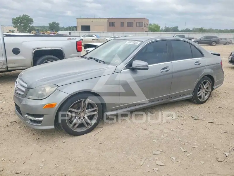 2013 Mercedes Benz C-Class фото