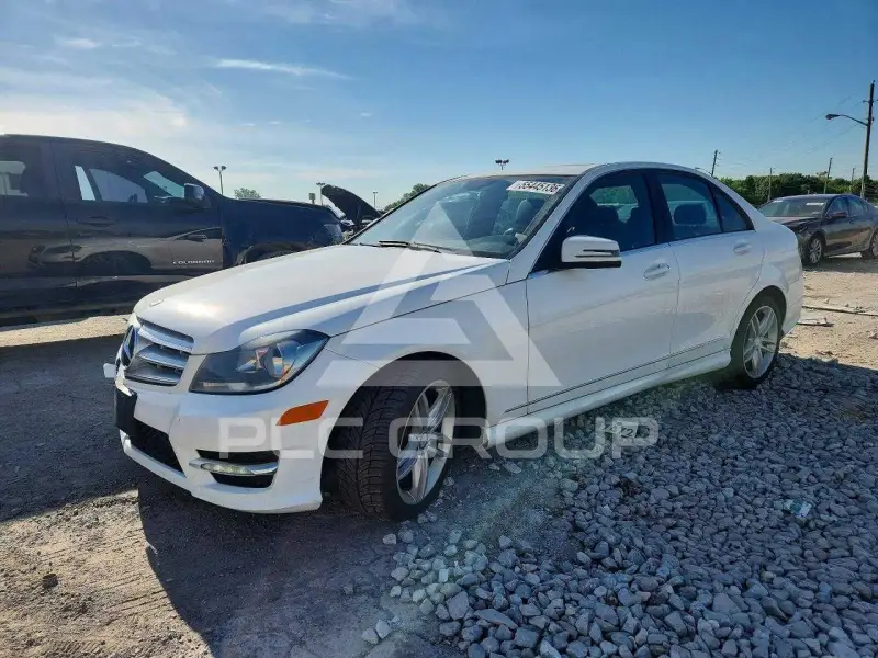2013 Mercedes Benz C-Class фото
