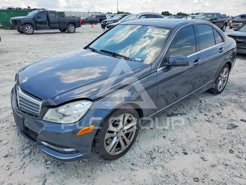 2013 Mercedes Benz C-Class фото
