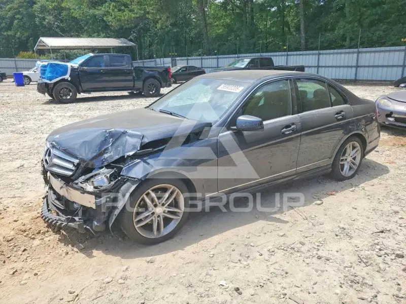 2013 Mercedes Benz C-Class фото