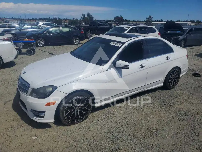 2013 Mercedes Benz C-Class photo