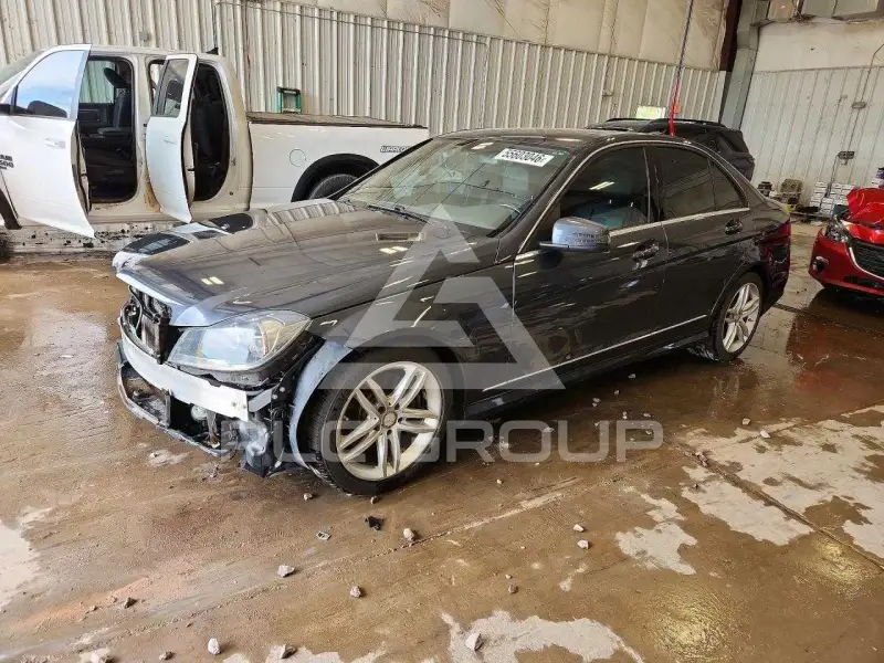 2013 Mercedes Benz C-Class фото