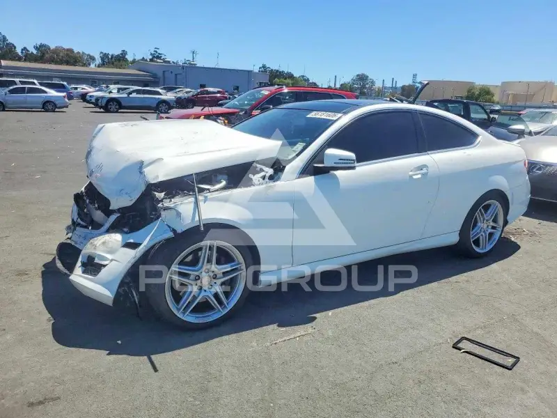 2013 Mercedes Benz C-Class photo