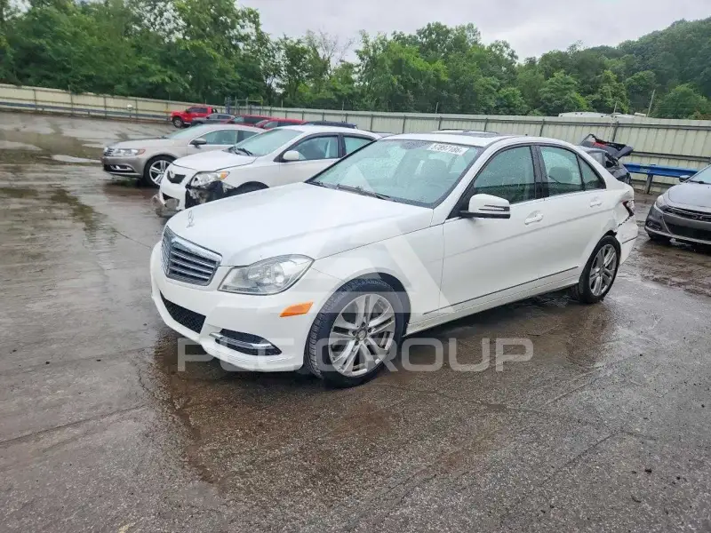 2013 Mercedes Benz C-Class фото