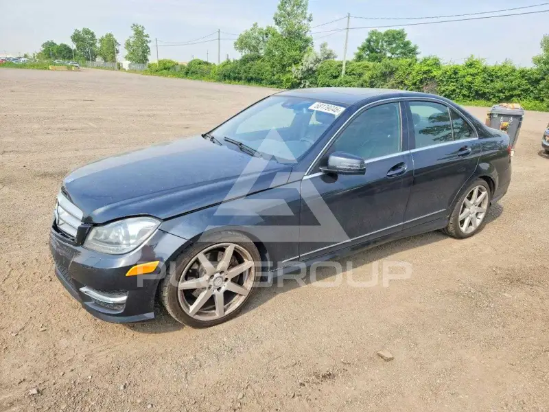 2013 Mercedes Benz C-Class photo