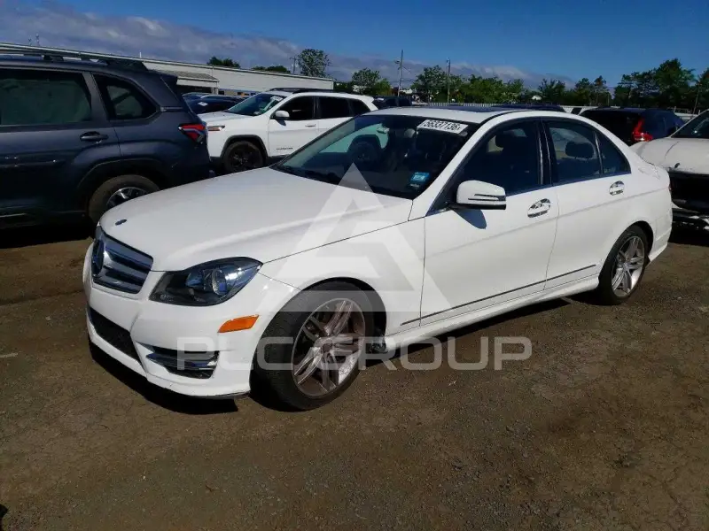 2013 Mercedes Benz C-Class фото