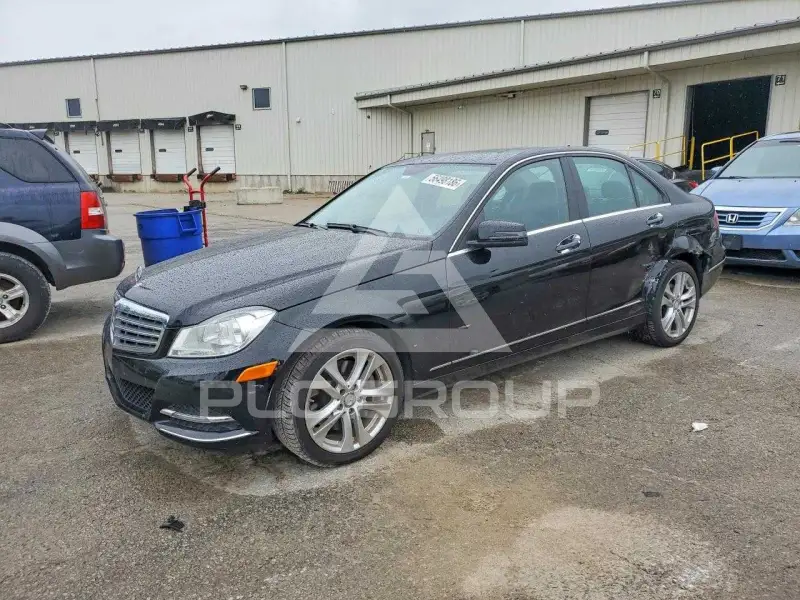 2013 Mercedes Benz C-Class фото