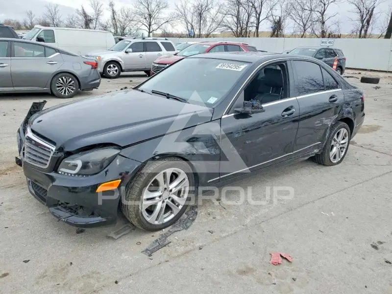 2013 Mercedes Benz C-Class фото