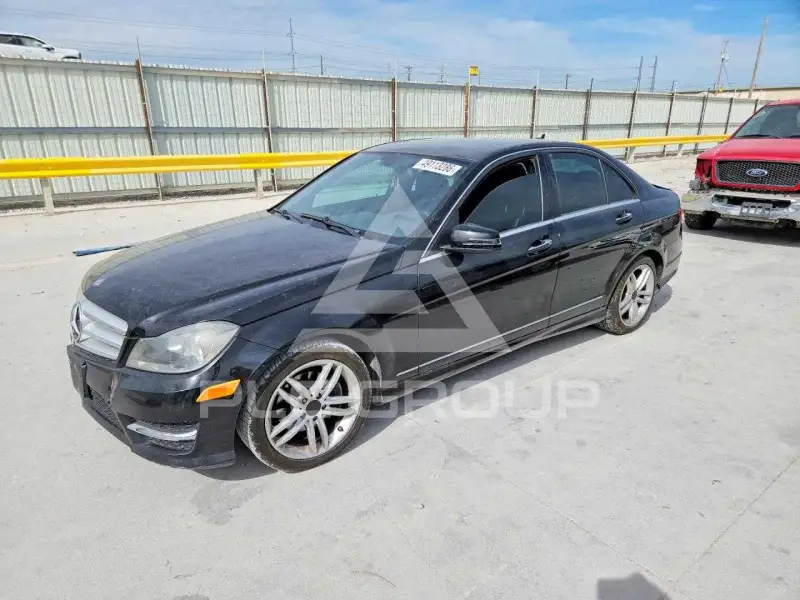 2013 Mercedes Benz C-Class фото