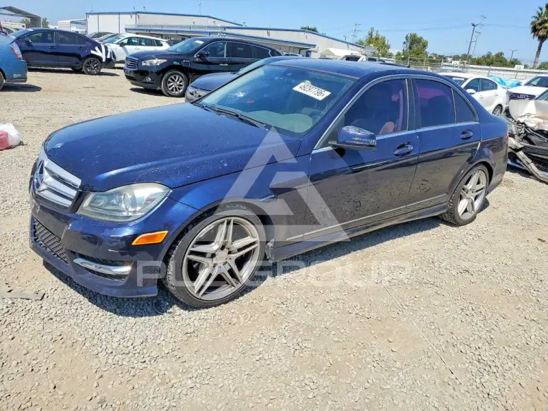 2013 Mercedes Benz C-Class photo