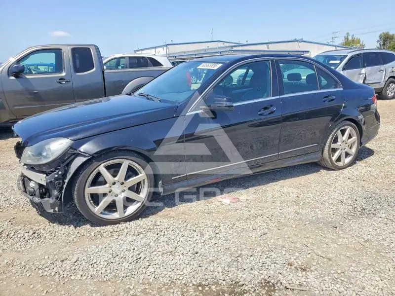2013 Mercedes Benz C-Class фото