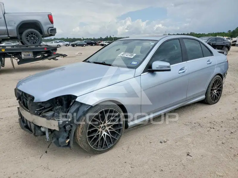 2013 Mercedes Benz C-Class фото
