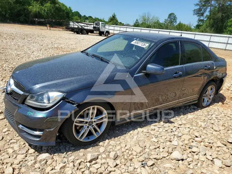 2013 Mercedes Benz C-Class фото
