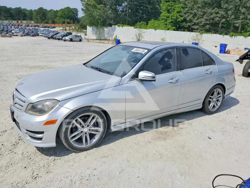 2013 Mercedes Benz C-Class фото
