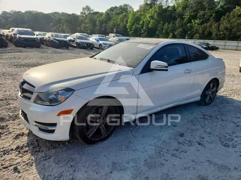 2013 Mercedes Benz C-Class фото