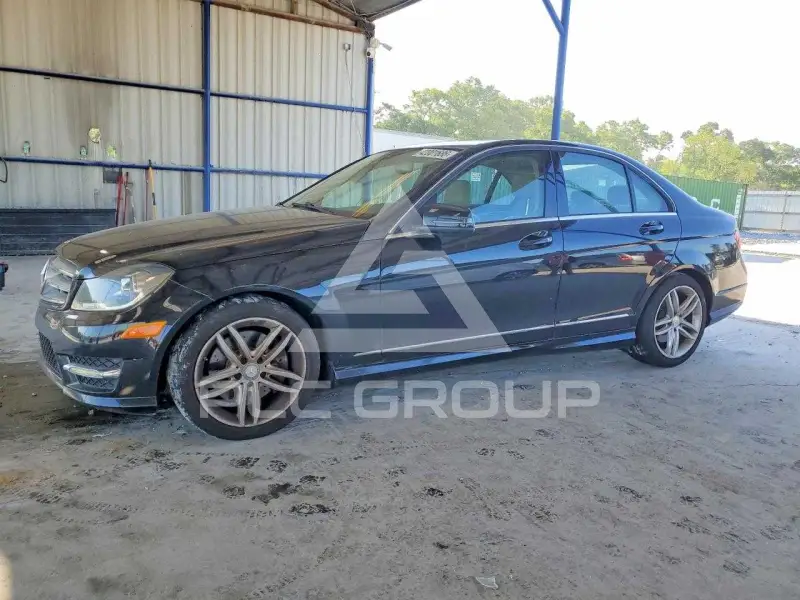 2013 Mercedes Benz C-Class фото
