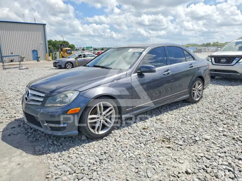 2013 Mercedes Benz C-Class фото
