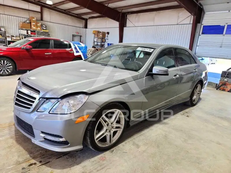 2013 Mercedes Benz E-Class фото
