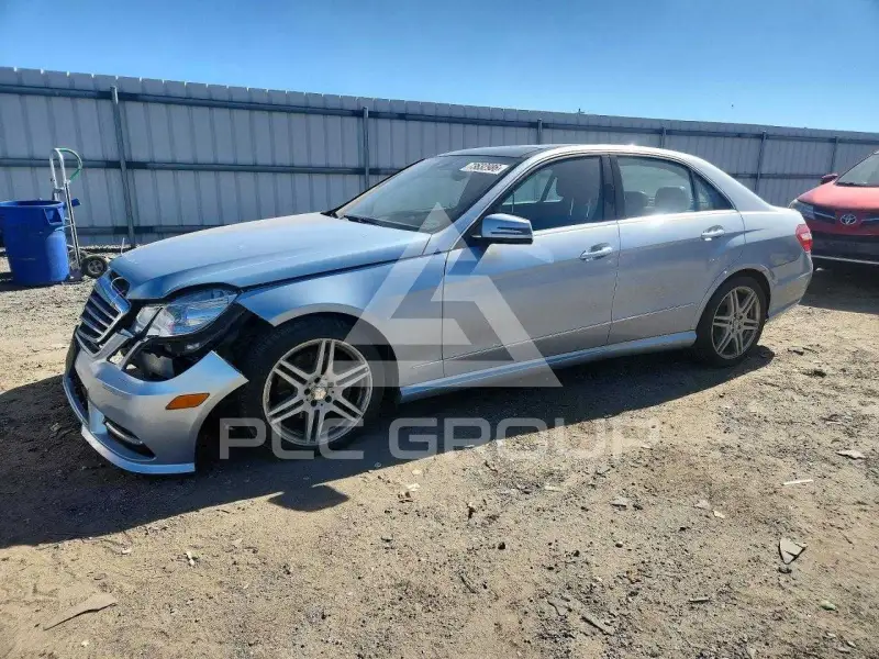 2013 Mercedes Benz E-Class фото