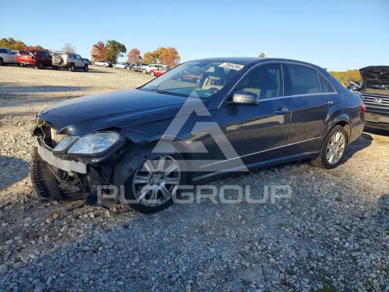 2013 Mercedes Benz E-Class фото