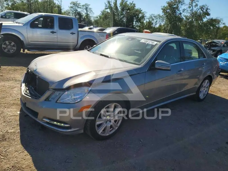 2013 Mercedes Benz E-Class фото