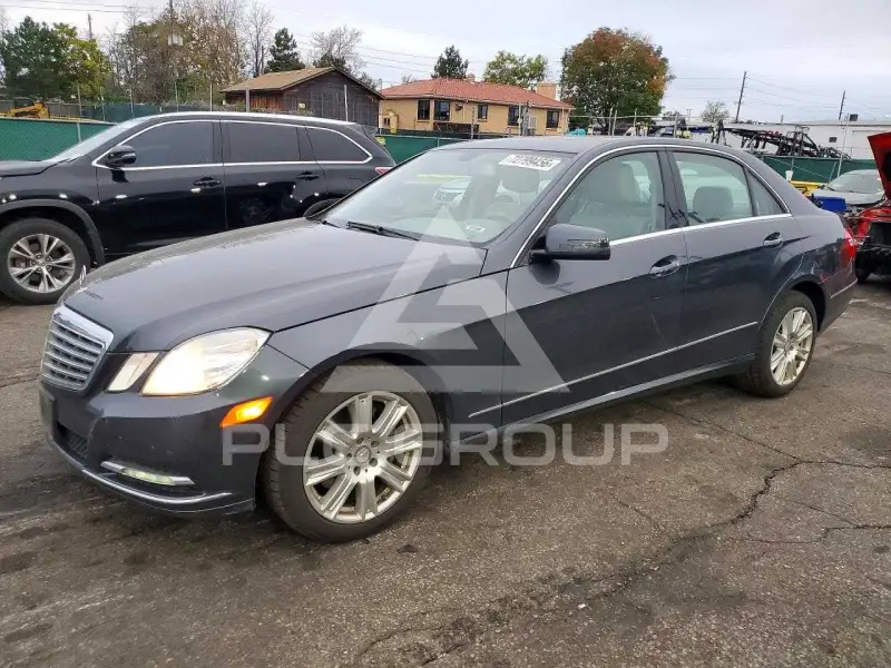 2013 Mercedes Benz E-Class фото